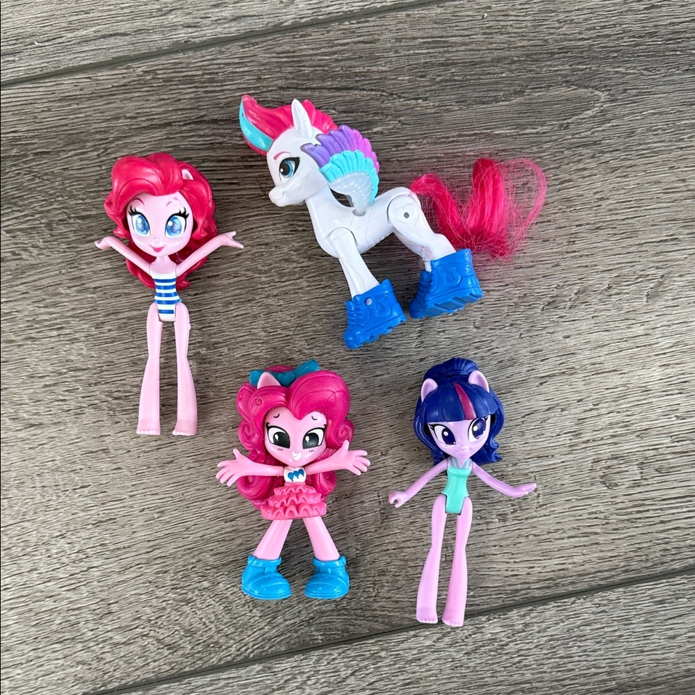 My little pony equestrian lot of 3 dolls and 1 pony